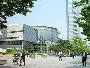COEX（車で約１５分）