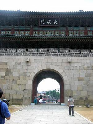 韓国民俗村･水原華城･利川陶芸村ツアー（湯飲一つ付き） 〔SC08〕 民俗村 韓国 利川 水原 韓国 韓国ツアー韓国　ツアー
