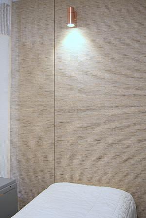 施術室は落ち着いた雰囲気。