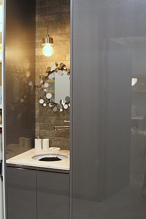 アートメイク室、ロッカーなど。