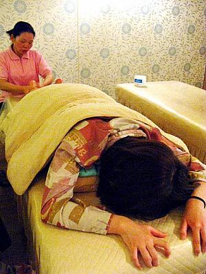 痛くないところもあったけど、痛いところでは手がタッパル状態に…(- -;