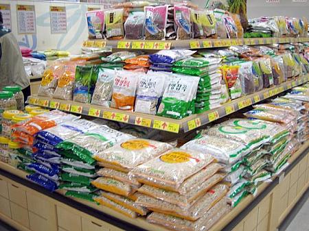 日本でも人気の五穀米や健康食品の生食なども！