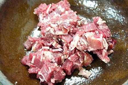 牛肉<br>（豚肉を入れるところ、あるいはお肉を入れないところも多いそうですが、こちらは牛肉入り）