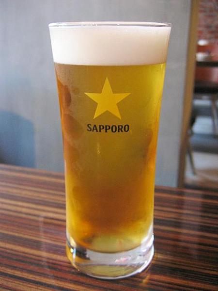 日本のサッポロ生ビールもあり！
