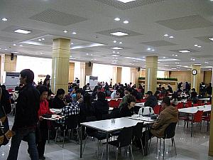 １Fの学生食堂は韓国料理が中心