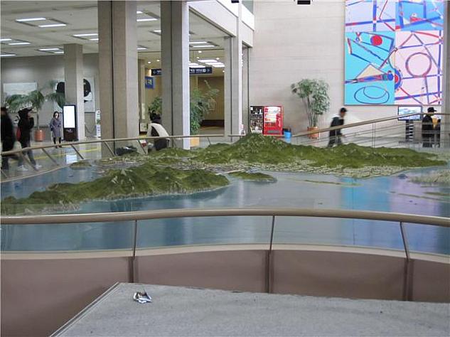 中央には釜山市の模型が展示されてあります。