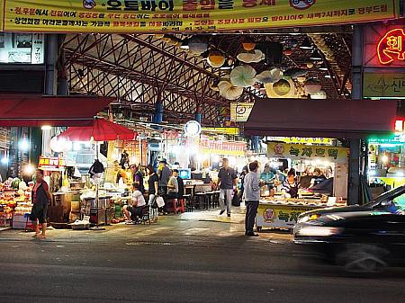 地上の「ソウル中央市場」も魅力いっぱい