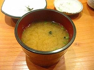 お味噌汁はお代わり自由