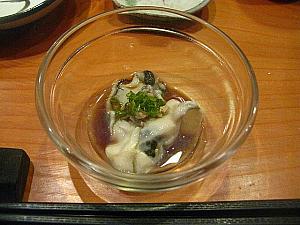 酢牡蛎<BR>韓国にはあまりない、大ぶりの牡蠣。鮮度は抜群！