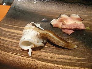 トリ貝のさっと湯引きも新鮮そのもの。