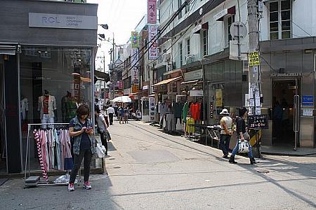 釜山タワーを右にして光復路から進んで来ると左手にお店が見えます！
