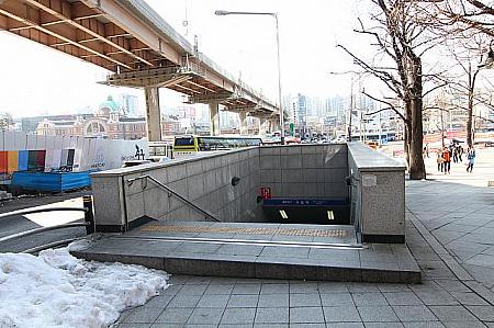 地下鉄１・４号線ソウル駅７番出口