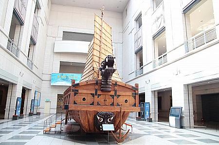 戦争歴史室の亀甲船（コブク船）