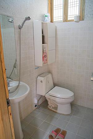 室内のシャワー＆トイレ