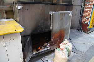 ヤンコプチャン通りでは練炭で焼くのがお決まり！