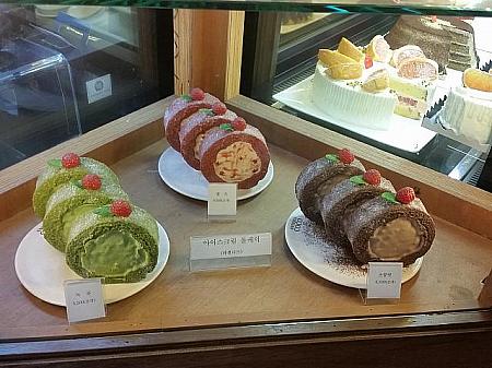 アイスクリームロールケーキ<br>（左から）<br>緑茶・いちご・チョコ