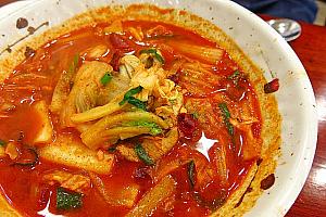 辛い真っ赤なスープが特徴、韓国のチャンポン