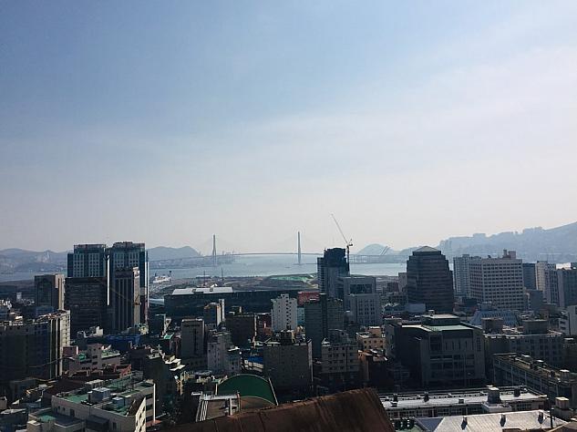 モノレールを降りて上からの景色！釜山港を一望できちゃいます！