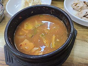 韓国式味噌汁はとっても濃厚な味！