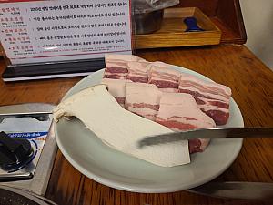 こちらはオギョプサルという脂ののった部位！