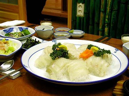 釜山の名物料理「フェ（鱠／膾）」