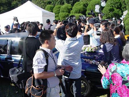 芸能人の結婚式に潜入！芸能人