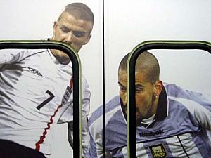 地下鉄２号線・サッカーテーマ列車「夢見るグラウンド」２００２