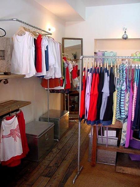 明洞のお店チェック！～「異色衣」と「Trunk」