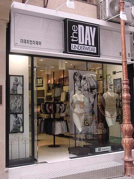 明洞のお店チェック！～急増！激安下着ショップvs自社店舗２００１