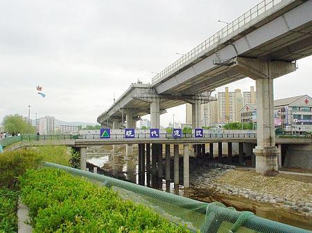 清渓川（チョンゲチョン）の橋