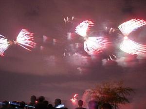 晩秋の夜空を彩るソウルの花火大会（２００５年）