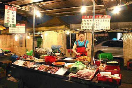 韓国の食べ物屋台 
～東大門の夜！はポジャンマッチャでいっぱい！～