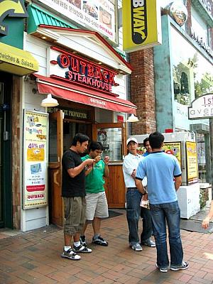  韓国の洋食ファミリーレストラン「OUTBACK」 