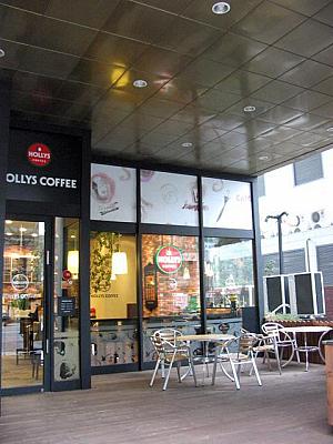 新しく弘大に登場したコーヒーショップチェーン店「HOLLYS COFFEE」