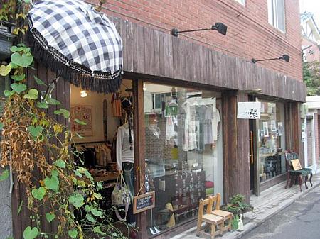 「張」は日本人の好きなタイプの服やファッション小物を売っています