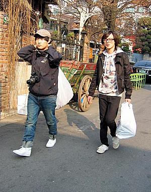 シンプルだけど、キャップやインナーで個性的な味付け