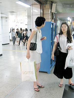 写真で見る明洞ファッションチェック！【２００８年８月】 ８月の服装8月の服装