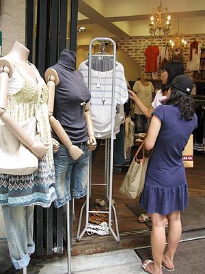 写真で見る明洞ファッションチェック！【２００８年８月】 ８月の服装8月の服装