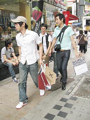 写真で見る明洞ファッションチェック！【２００８年８月】 ８月の服装8月の服装