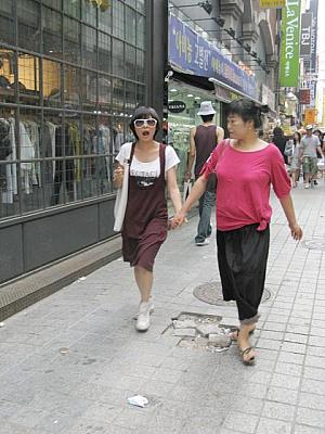 写真で見る明洞ファッションチェック！【２００８年８月】 ８月の服装8月の服装