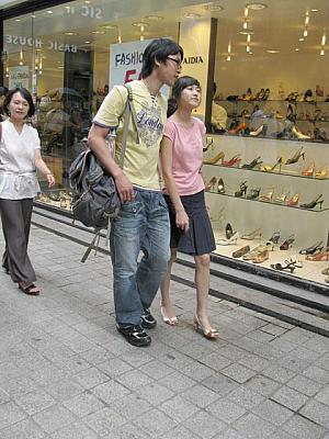 写真で見る明洞ファッションチェック！【２００８年８月】 ８月の服装8月の服装