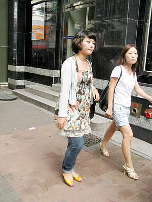 写真で見る明洞ファッションチェック！【２００８年８月】 ８月の服装8月の服装