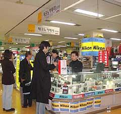 韓国の秋葉原、テクノマートはとにかく安い!「寄ってらっしゃ~い!」 テクノマートにて ソウルナビ