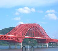 青い空と漢江を結ぶ赤〜い橋「傍花大橋」！ -漢江沿い