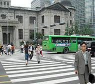 どんどん増えるソウルの横断歩道。韓国銀行の前にも登場デス！ -南大門