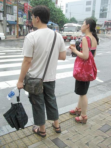 やんだと思ったらどしゃ降りになったりと、天気の不安定なソウル。本格的な梅雨になった感じです〜