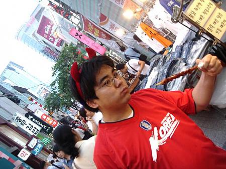 肝心なお味は・・・辛い、でもおいしい！！　おじさんはちょっと辛いと言ったのに。。。　 韓国と日本ではやっぱり感覚が違うことを実感しました。 
