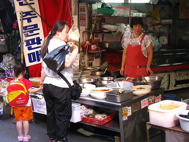 夕飯の買い出しでしょうか？