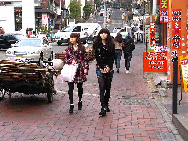 みんなの服装も だいぶ春に近づいてきたな ソウルナビ