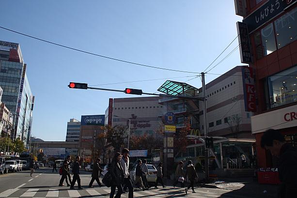 地下鉄沙上駅前には市外バスターミナルがあります。